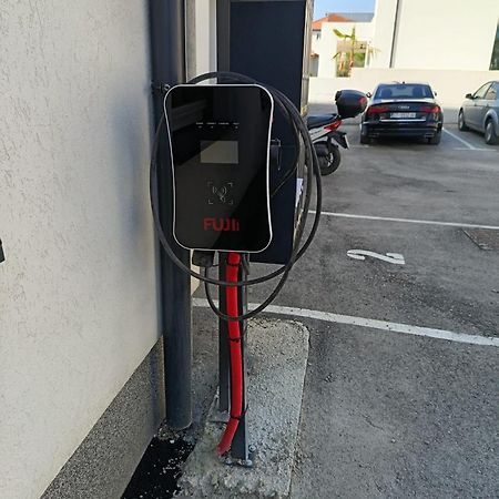 New And Chic Place Near Old Town Of Trogir Exterior foto