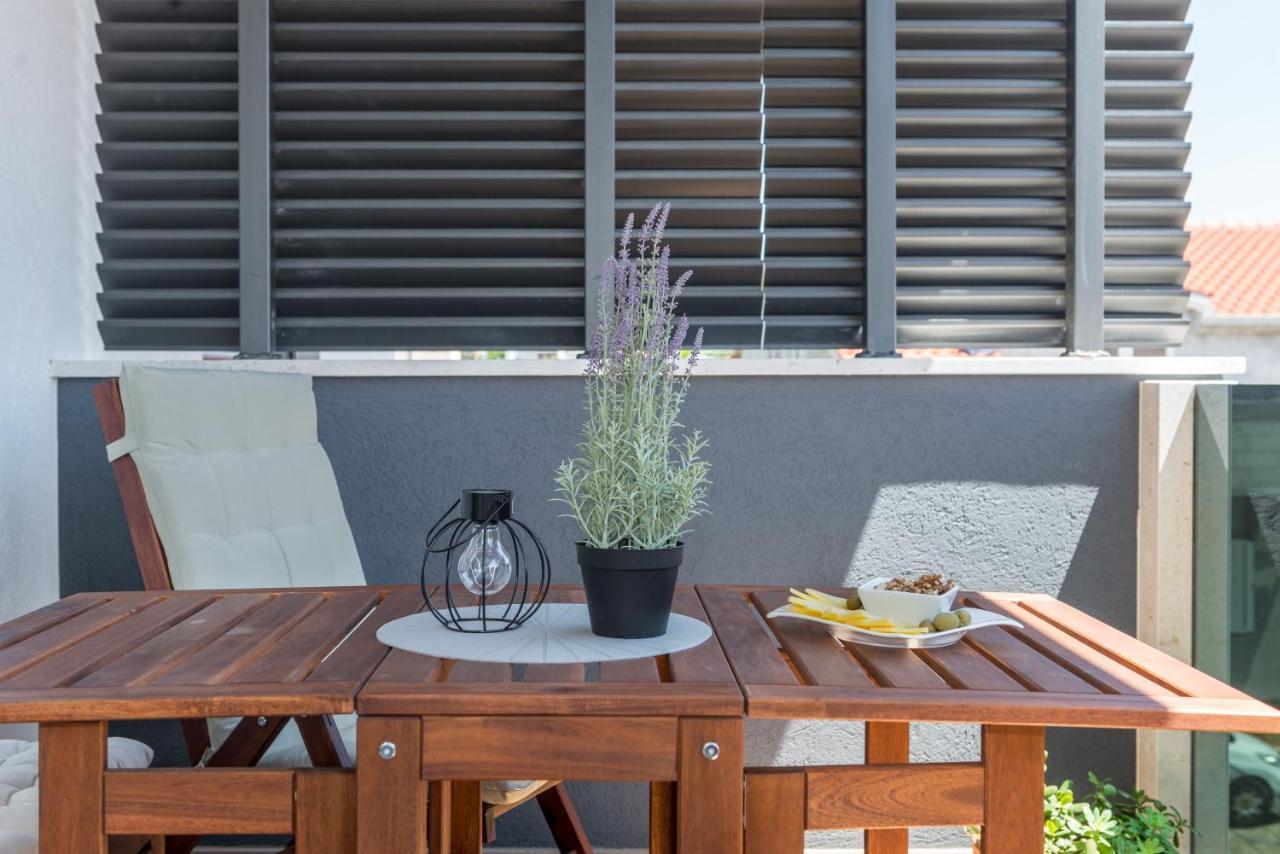 New And Chic Place Near Old Town Of Trogir Exterior foto