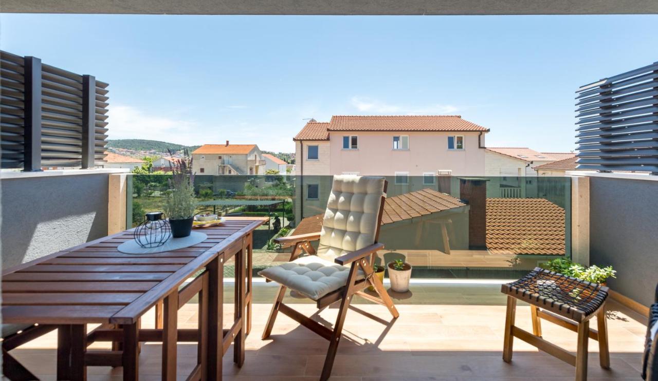 New And Chic Place Near Old Town Of Trogir Exterior foto