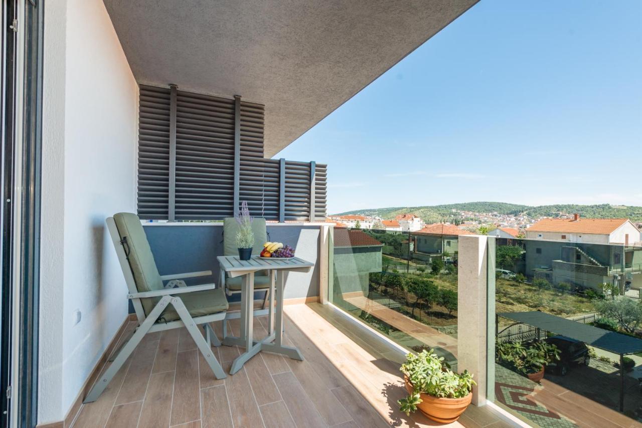 New And Chic Place Near Old Town Of Trogir Exterior foto